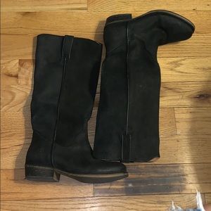 Distressed look casual boots